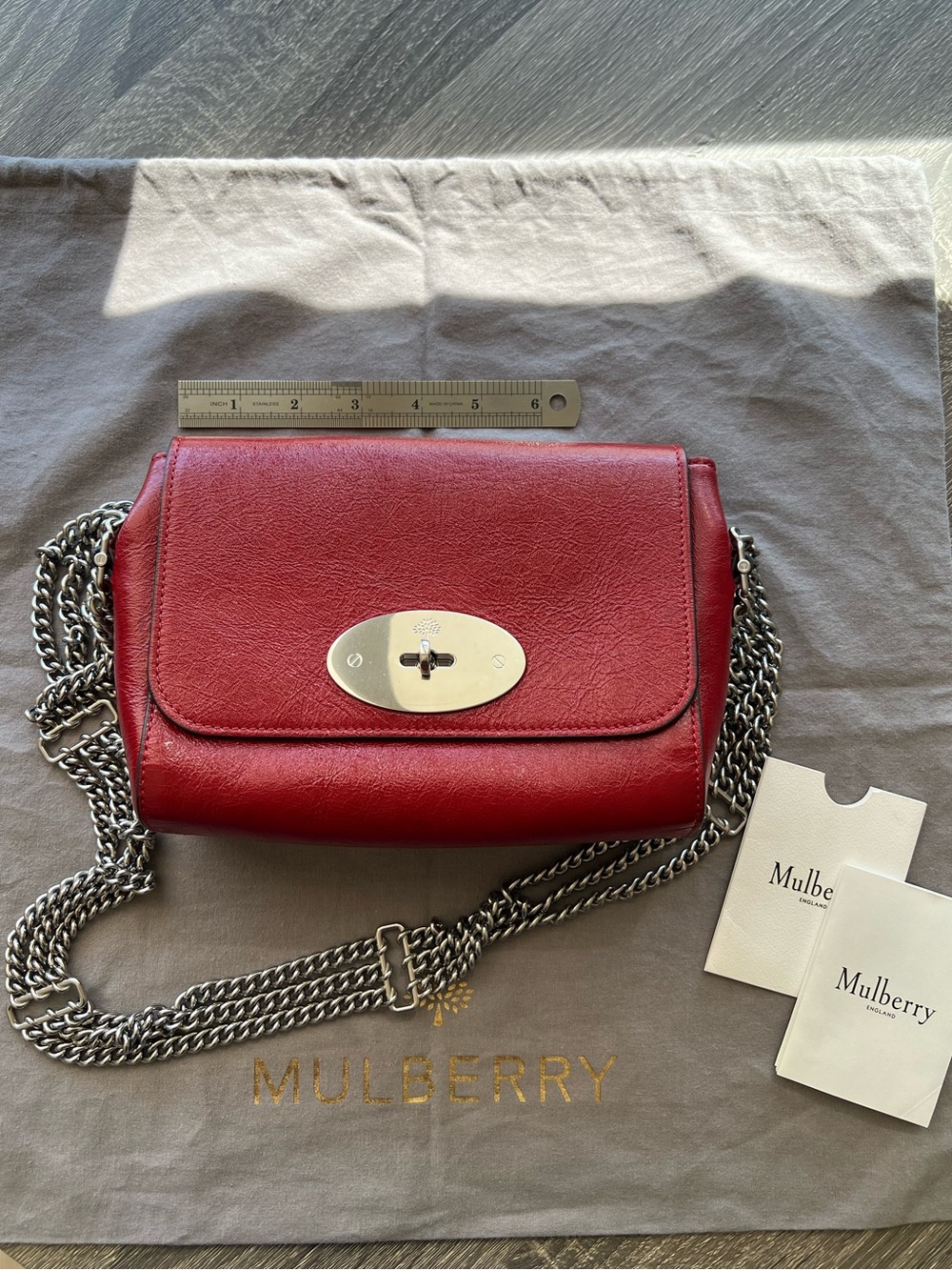 Mulberry Triple Chain Lily in Lancaster Red - Picture 2 of 14